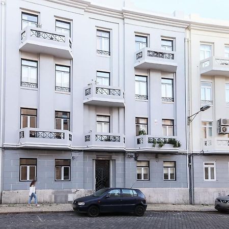 Marques De Pombal Duplex With Terrace By Homing Apartment Lisbon Bagian luar foto