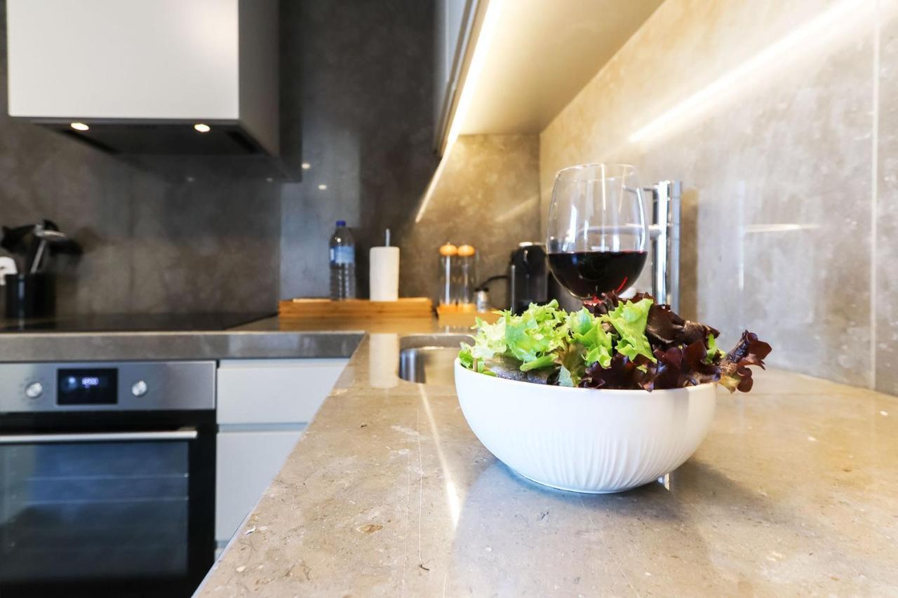 Marques De Pombal Duplex With Terrace By Homing Apartment Lisbon Bagian luar foto